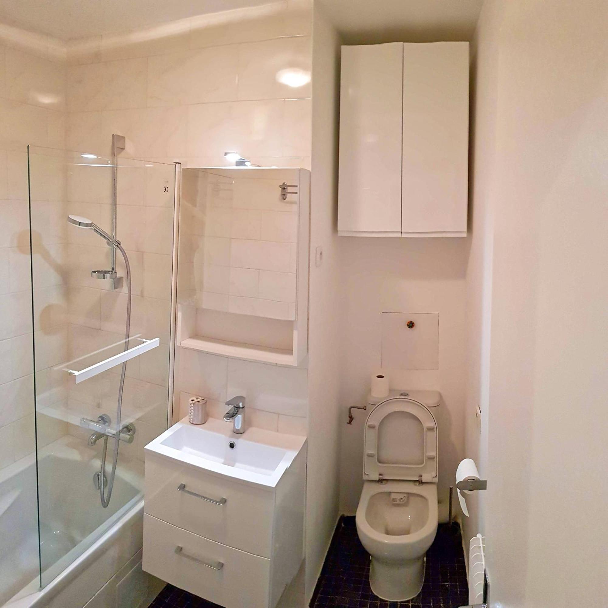 Chic Parisian Studio Retreat Bright Spacious And Secure Parking Exterior photo
