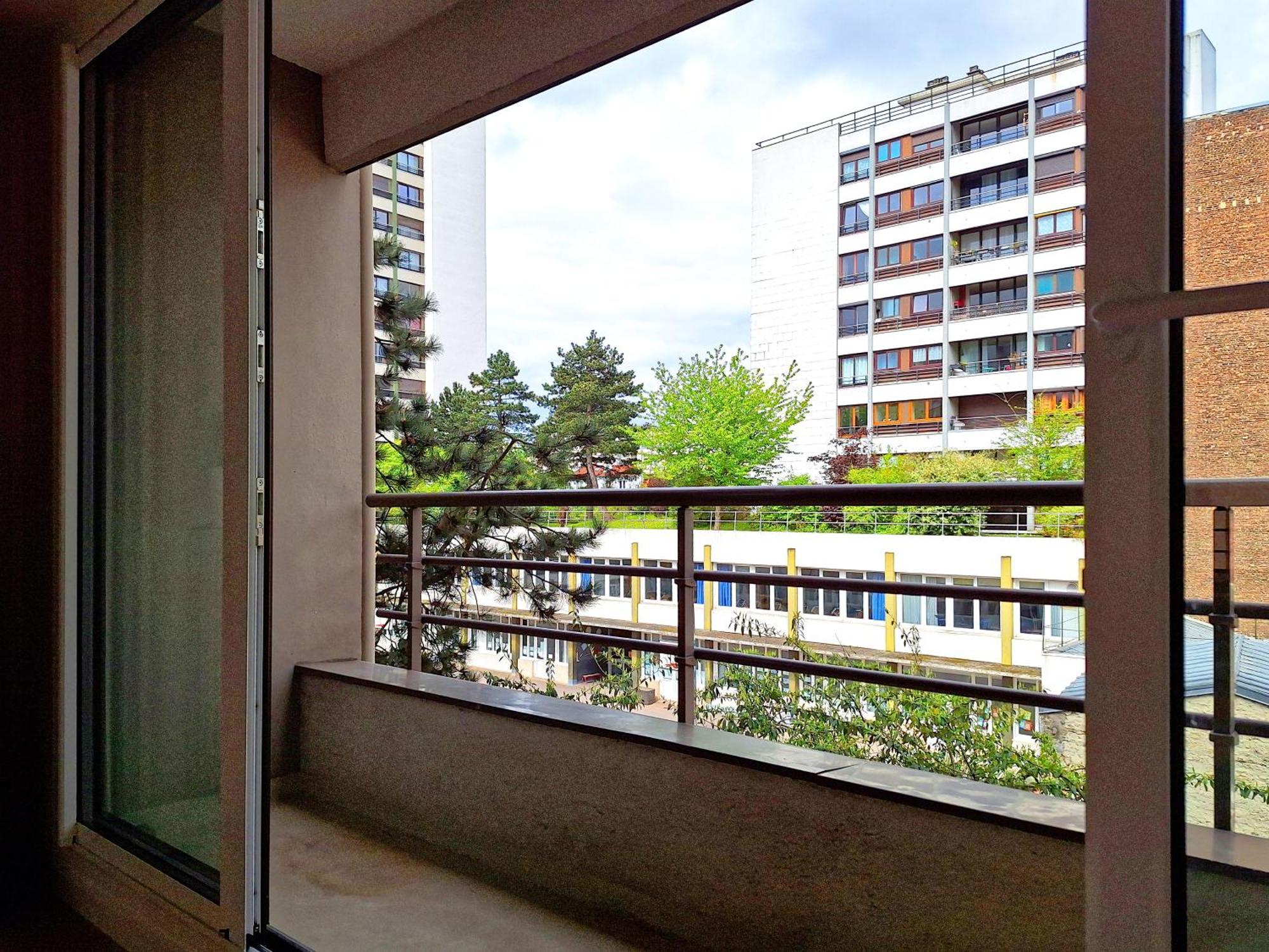 Chic Parisian Studio Retreat Bright Spacious And Secure Parking Exterior photo